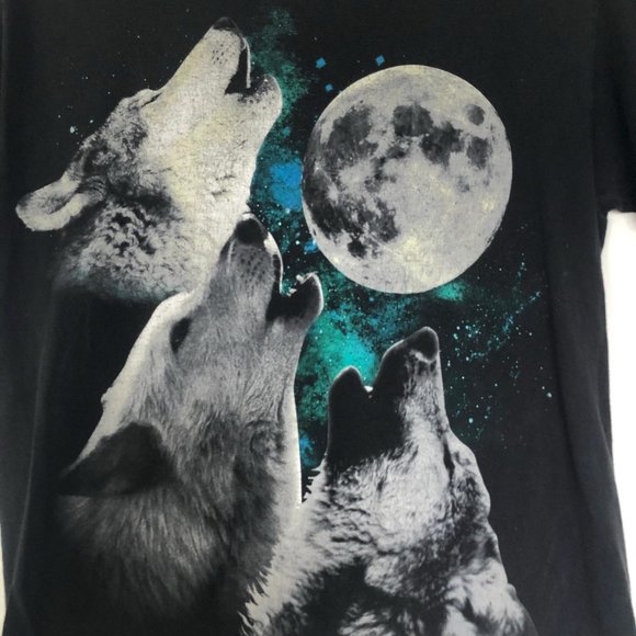 Wolf Shirt Vintage size small graphic t-shirt - Picture 2 of 5